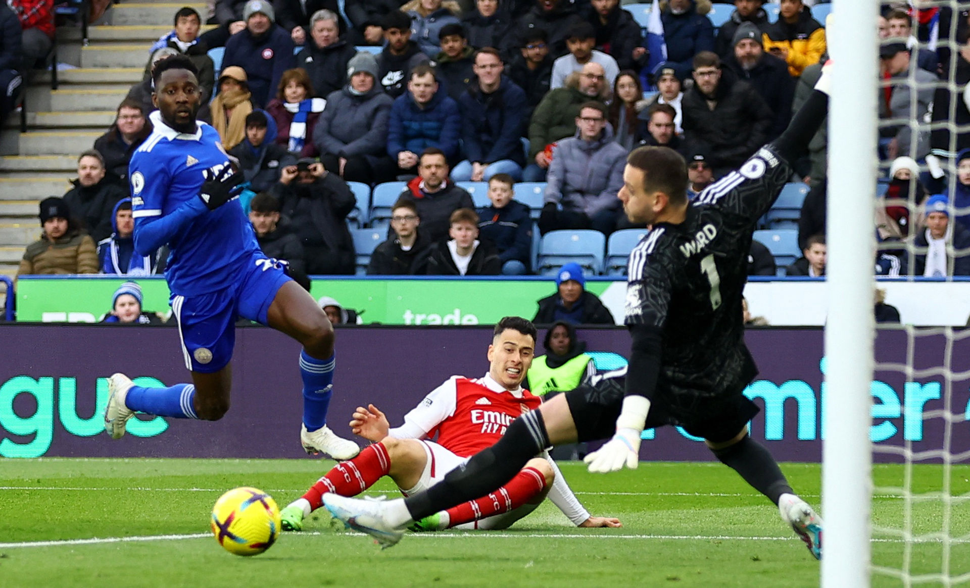 但卻展現出 但卻展現出